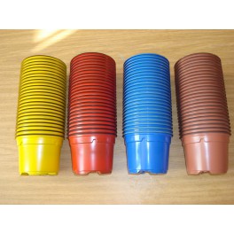100 pots de 9 cm - 4 couleurs (RBJTc) 100 pots de 9 cm - 4 couleurs (RBJTc)