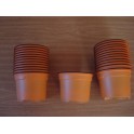 25 pots de 9 cm de couleur orange