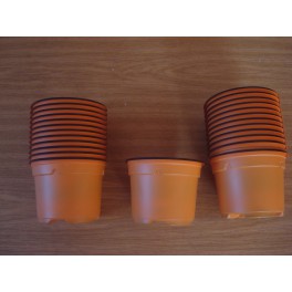 25 pots de 9 cm de couleur orange